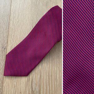 Tommy Hilfiger Tie Men Necktie 100% Silk Red Navy Blue Striped Repp Textured